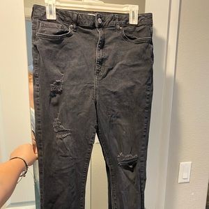 THE CUTEST BLACK JEANS